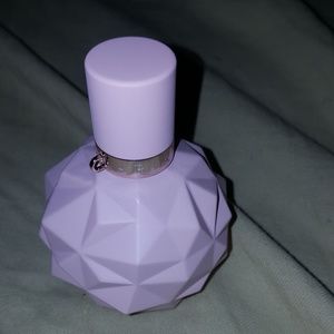 Ariana Grande Sweet Like Candy